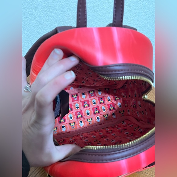 Wall-E Loungefly backpack, NWT - Picture 5 of 6